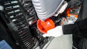pergantin oli traktor htr 855