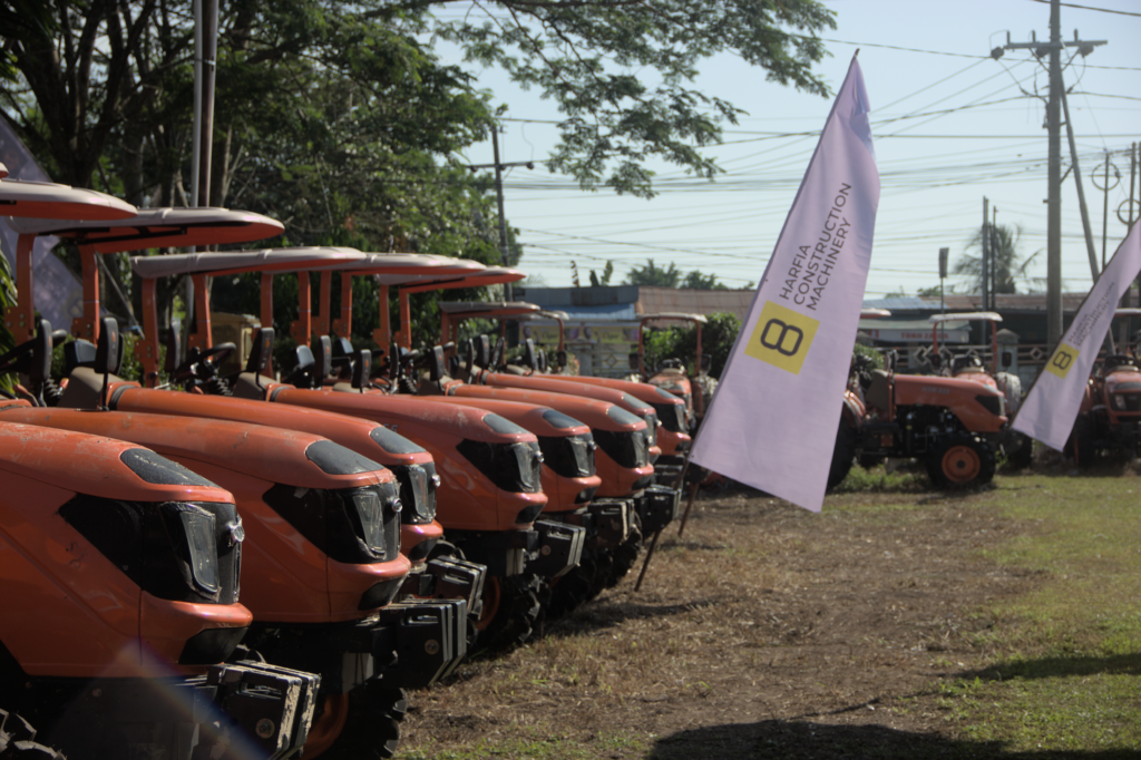 Traktor Harfia di Kalimantan Tengah
